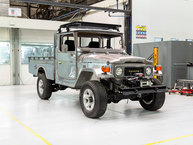 The FJ Company Toyota Land Cruiser 1983 FJ45-292354 Olive